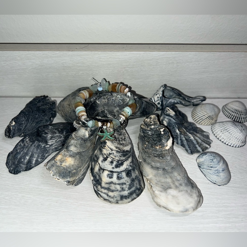 handmade beachy stone bracelet 🐚